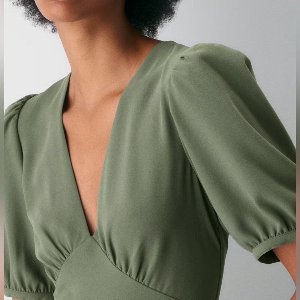 Aritzia Wilfred
(Re)Twill™ Calliope Olive Midi Dress Sz 8 - Picture 5 of 16